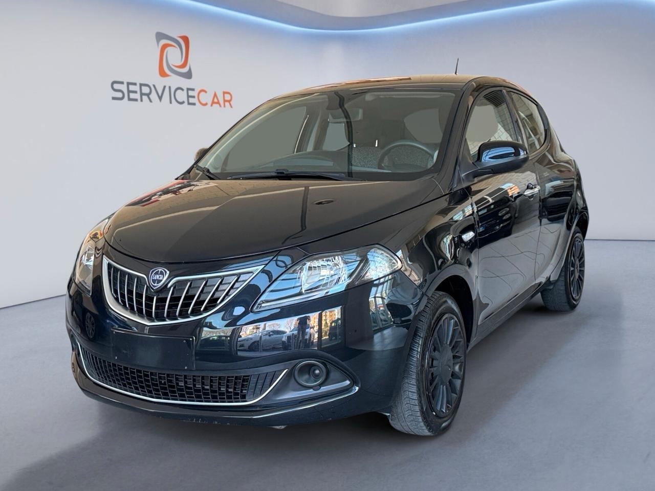 Lancia Ypsilon 1.0 Hybrid Silver