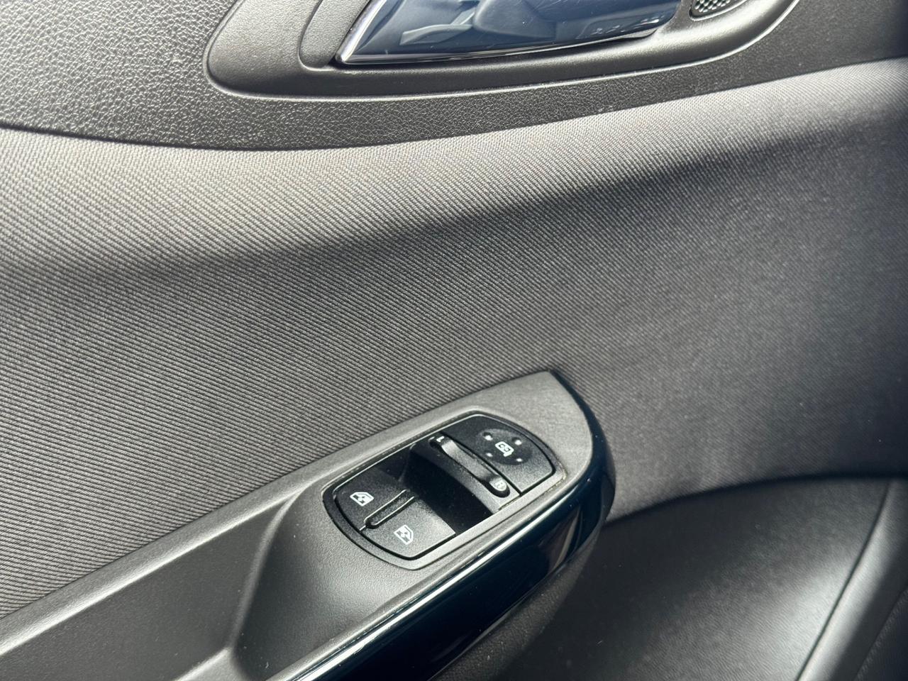 Opel Corsa 1.4 90CV GPL 2036 5 porte