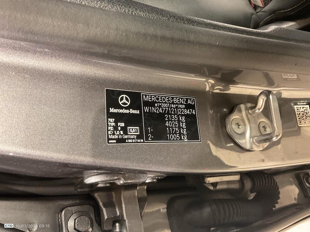 MERCEDES-BENZ GLA 200D 150CV AUTOMATIC BUSINESS SOLUTION ( NAVI PREMIUM - PELLE - CRUISE - PARK ASSIST )