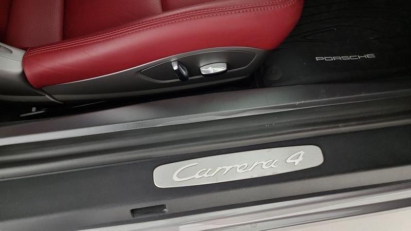 Porsche 911 911 3.0 Carrera 4 Coupé