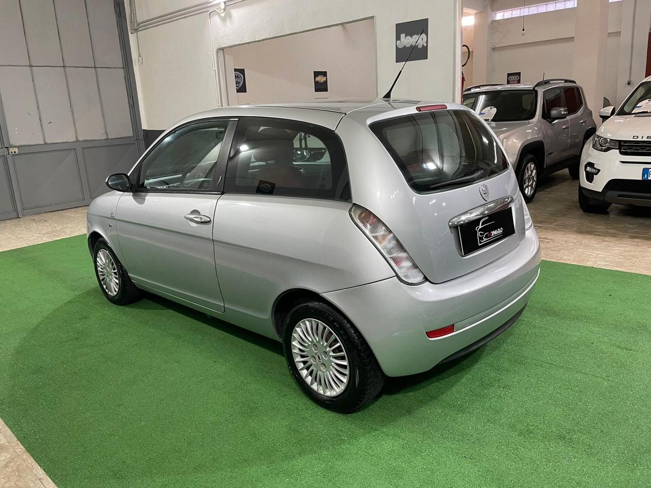 Lancia Ypsilon 1.2 Oro Giallo