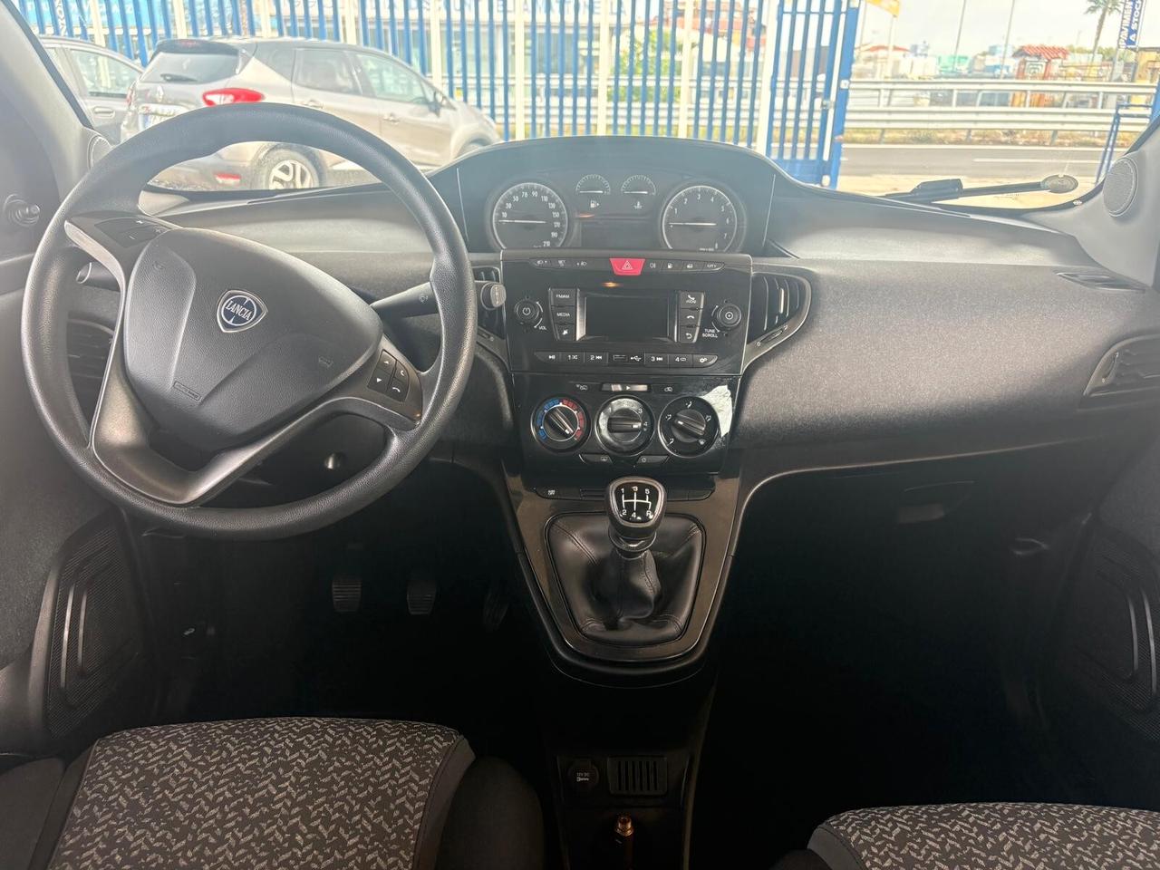 Lancia Ypsilon 1.2 69 CV 5 porte GPL Ecochic Elefantino Blu