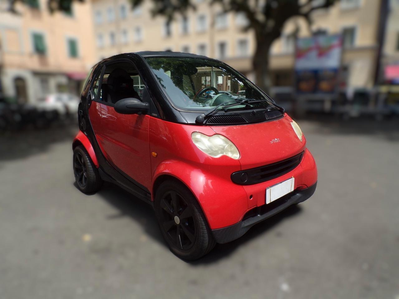 AUTO SMART FOURTWO COUPE' PASSION 55CV DEL 2003 MOTORE REVISIONATO
