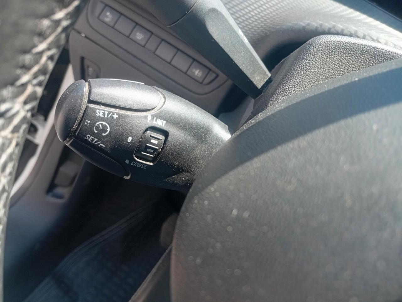 Peugeot 2008 1.6 e-HDi 92 CV Stop&Start Allure