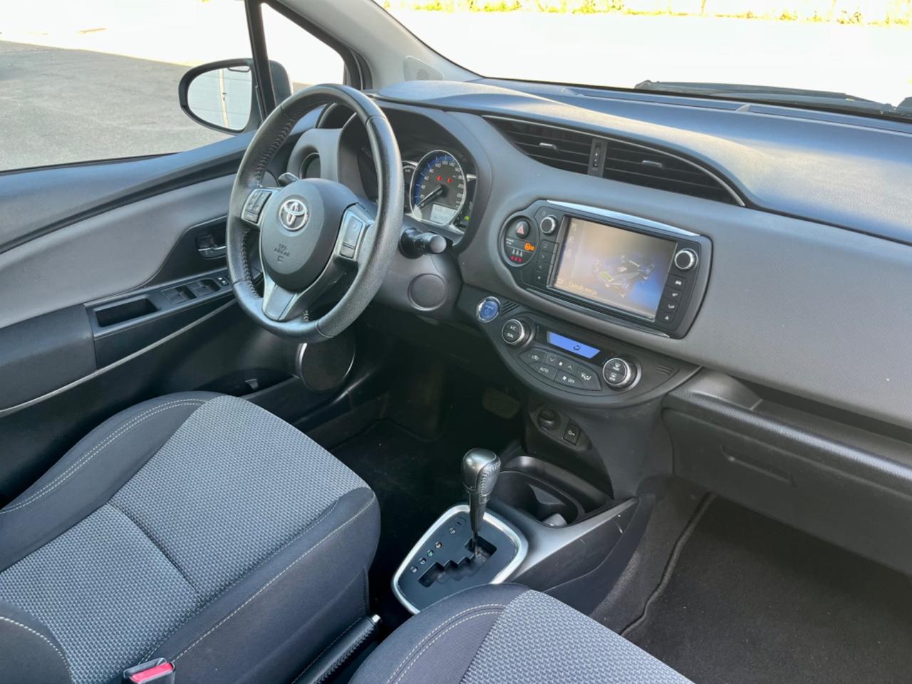 Toyota Yaris 1.5hybrid 74kw 2016 146.000km perfetta