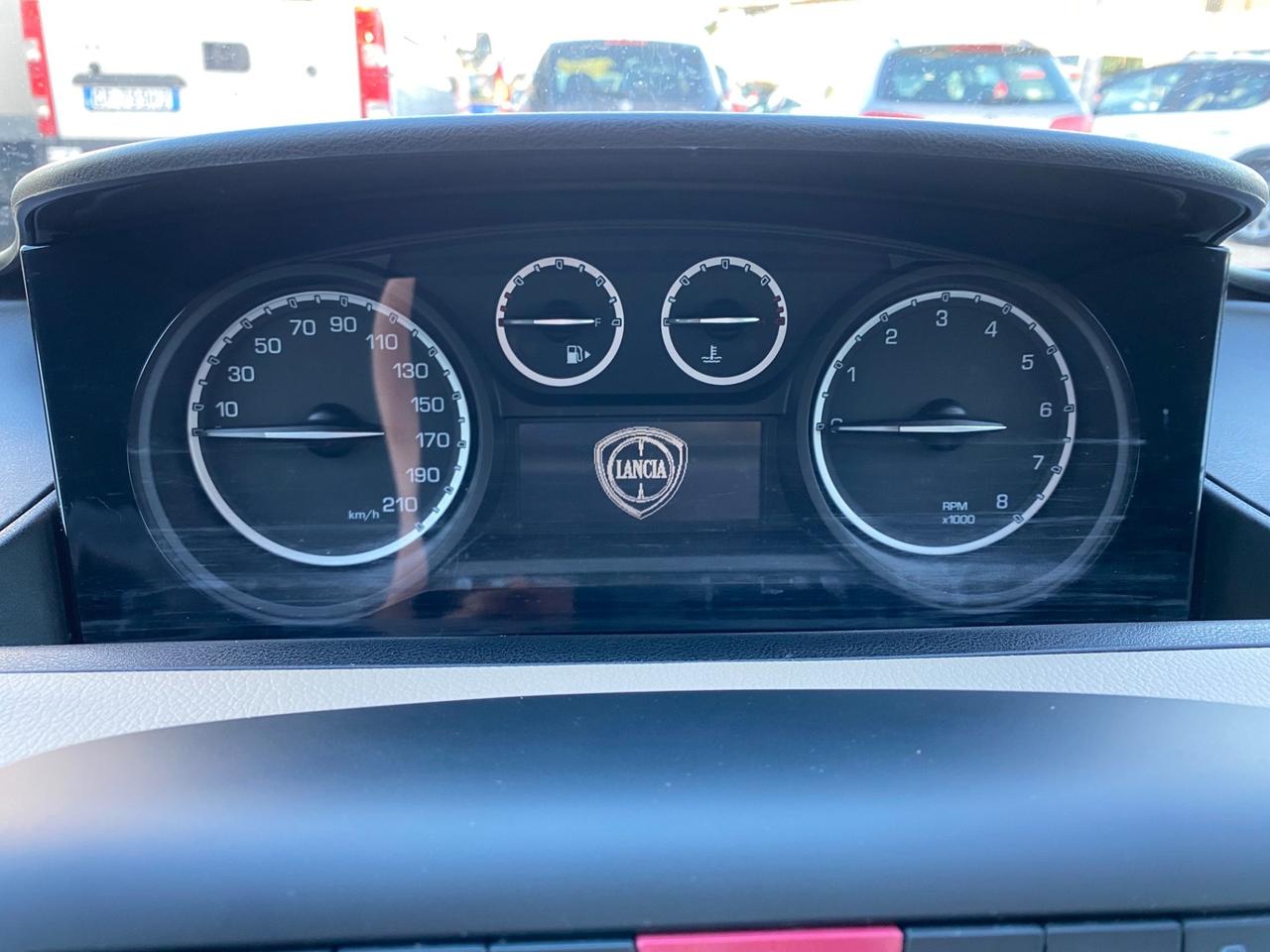 Lancia Ypsilon 1.2 benzina 5 Posti Neopatentati