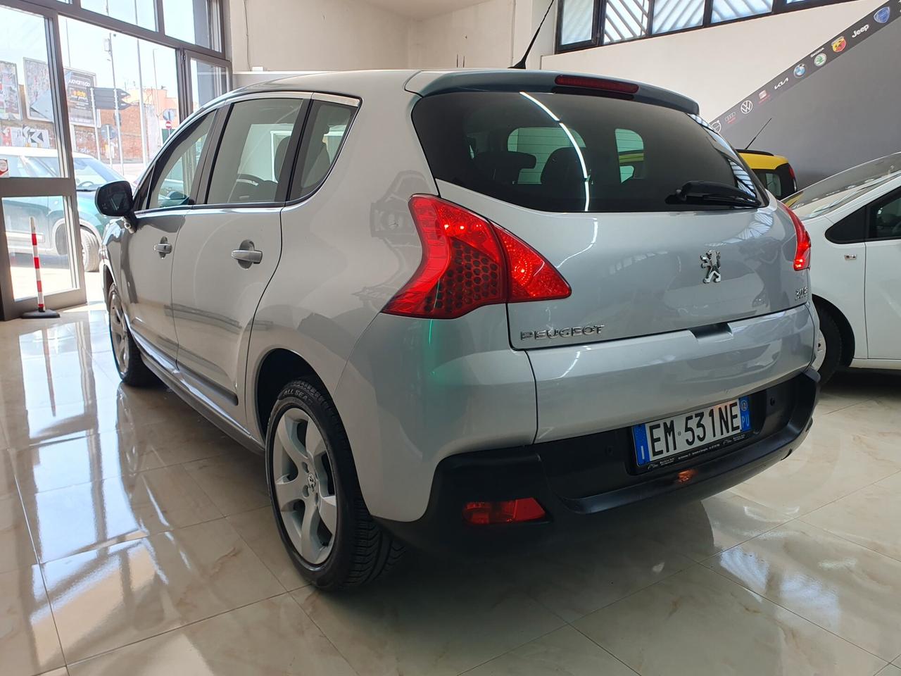 Peugeot 3008 1.6 HDi 112CV Tecno 2012