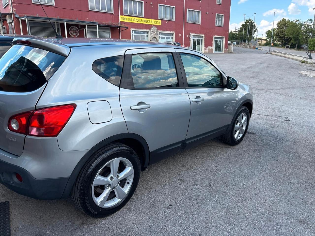 Nissan Qashqai 2.0 dCi DPF 4WD Tekna