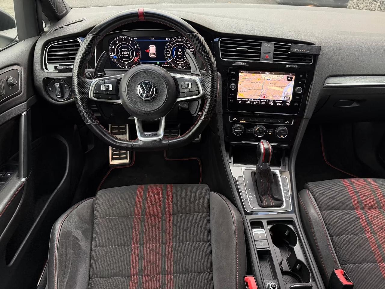 Volkswagen Golf GTI 2.0 TSI TCR DSG 5p. BlueMotion Technology 290 cv