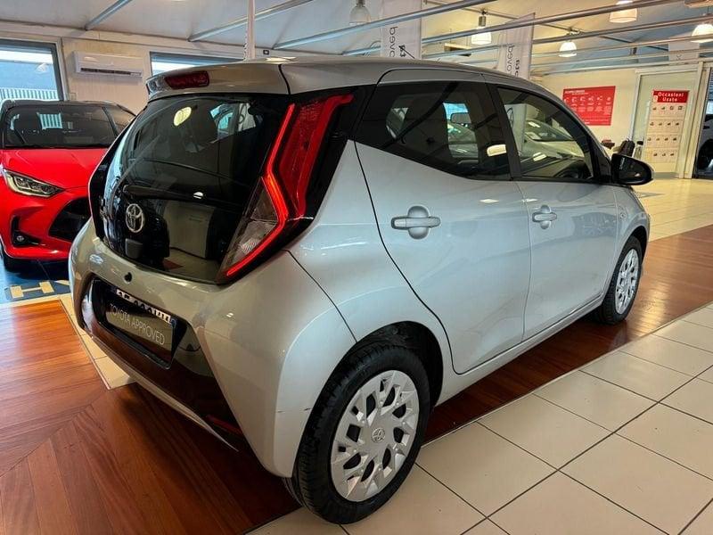 Toyota Aygo Connect 1.0 VVT-i 72 CV 5 porte x-play