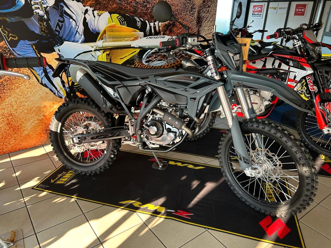 Beta RR Motard 125 4t R e T + ENDURO 125