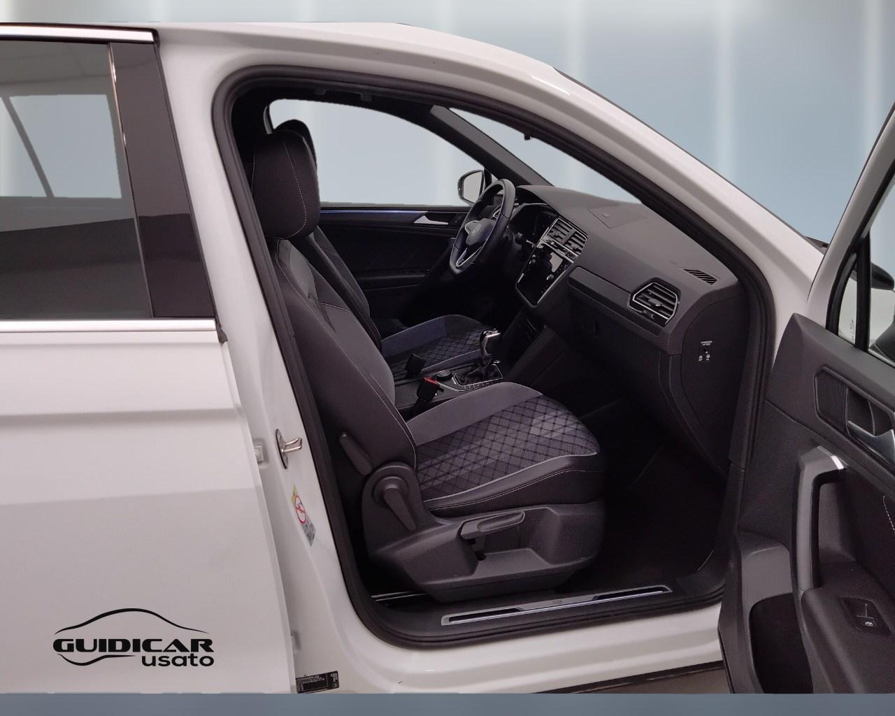 VOLKSWAGEN Tiguan II 2021 - Tiguan 2.0 tdi R-Line 4motion 150cv dsg
