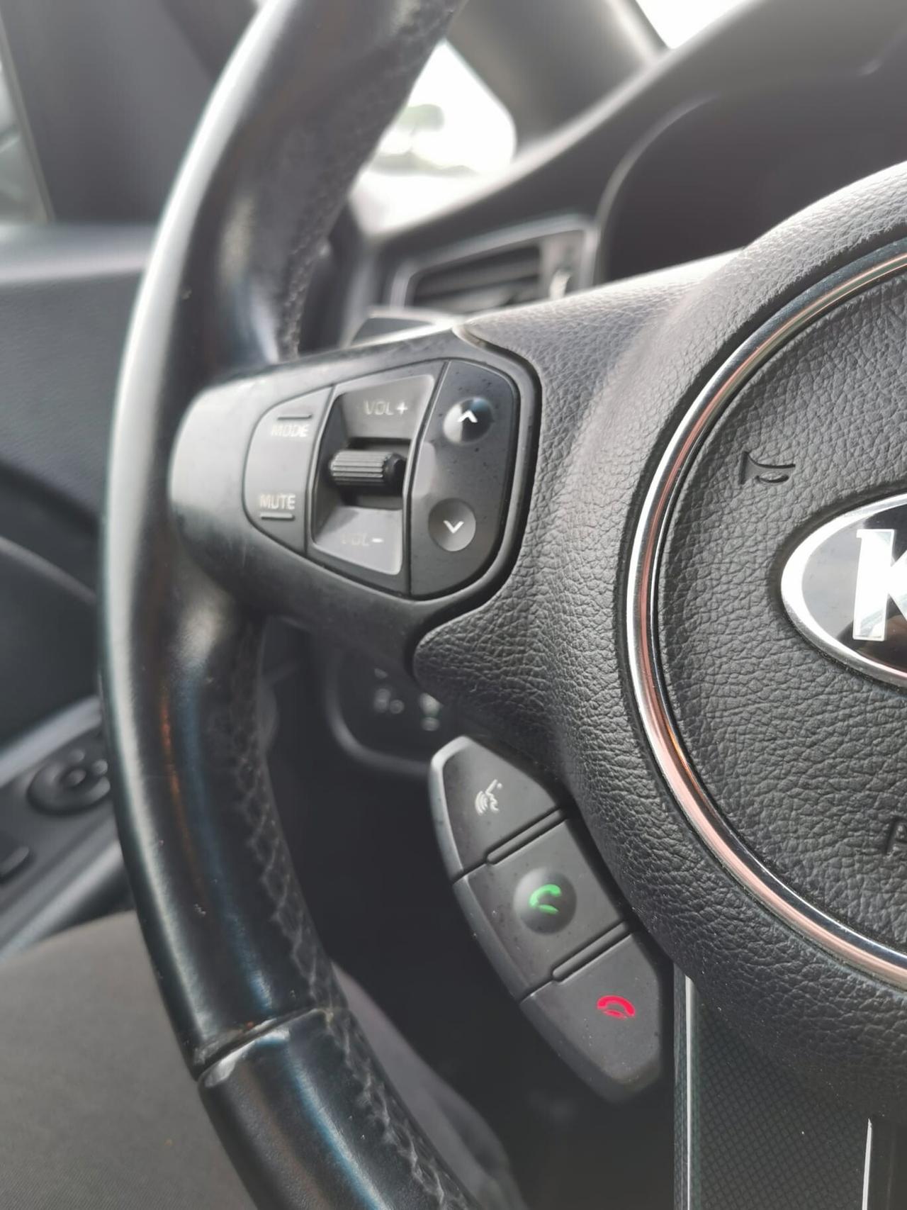 Kia Carens 1.7 CRDi 136 CV Auto Class 2015