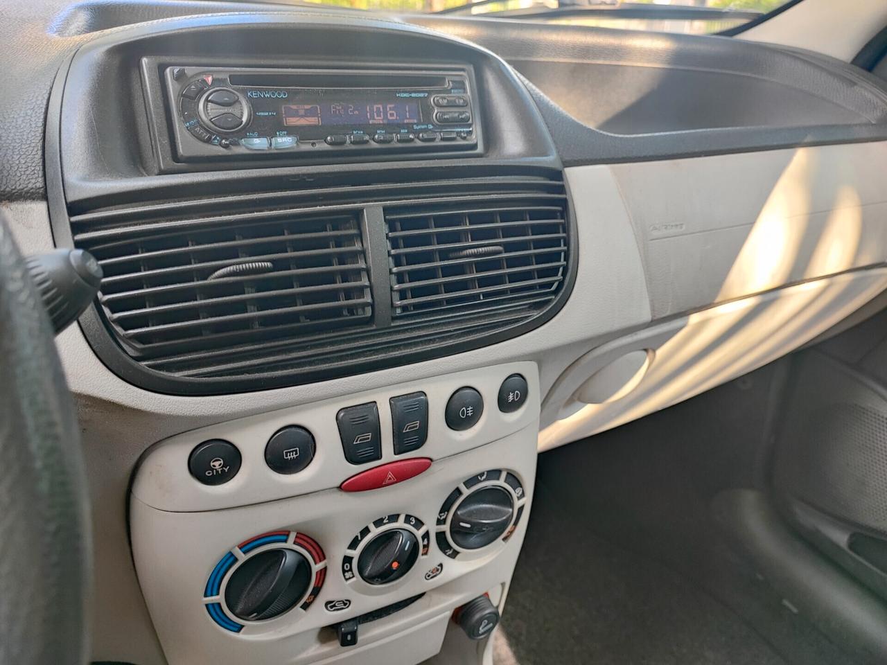 Fiat Punto 1.2 3 porte neopatentati 110 Milà
