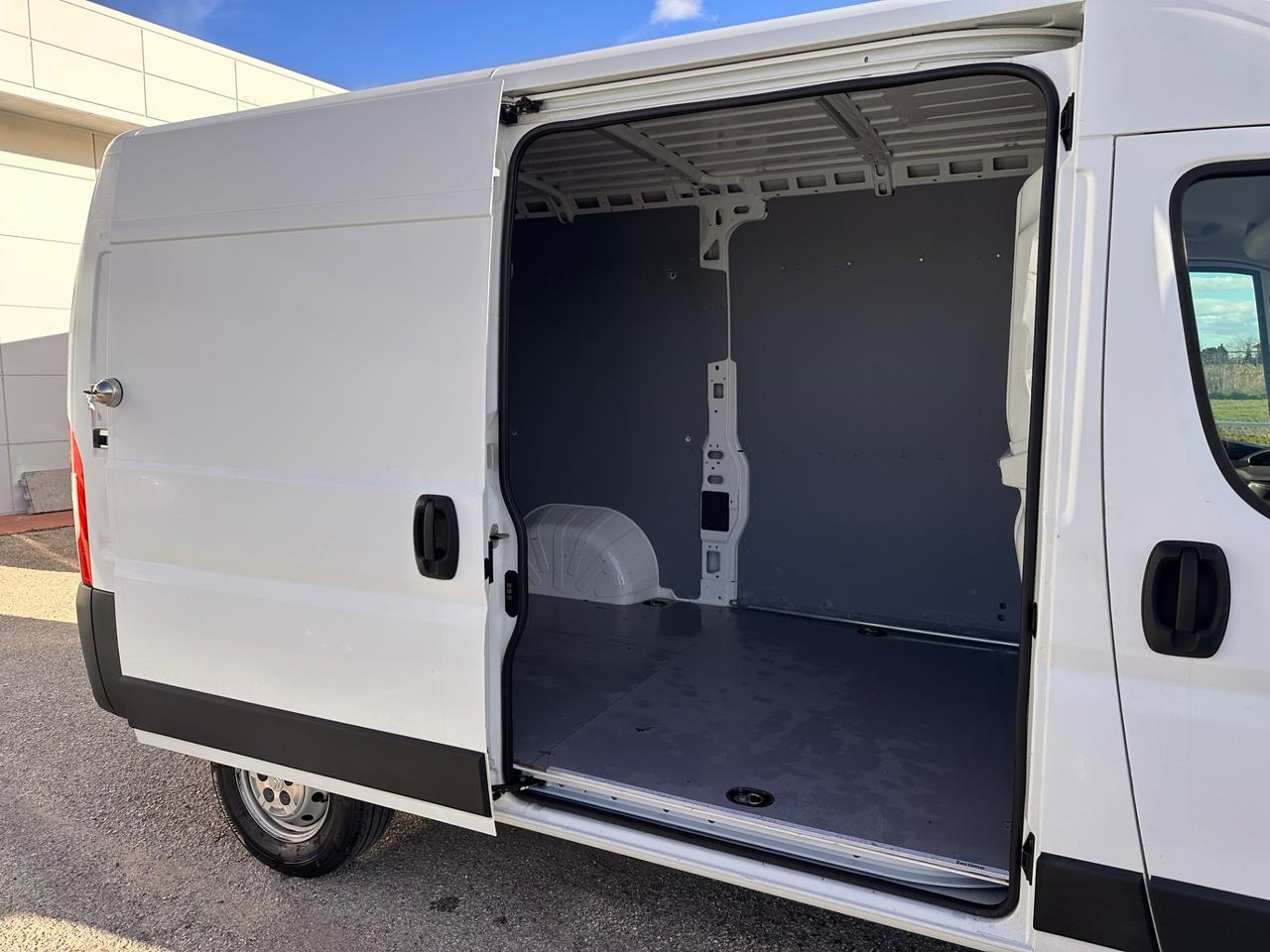 Citroen jumper Tipo 35 L2H2 2.2 bluehdi 140cv S&S