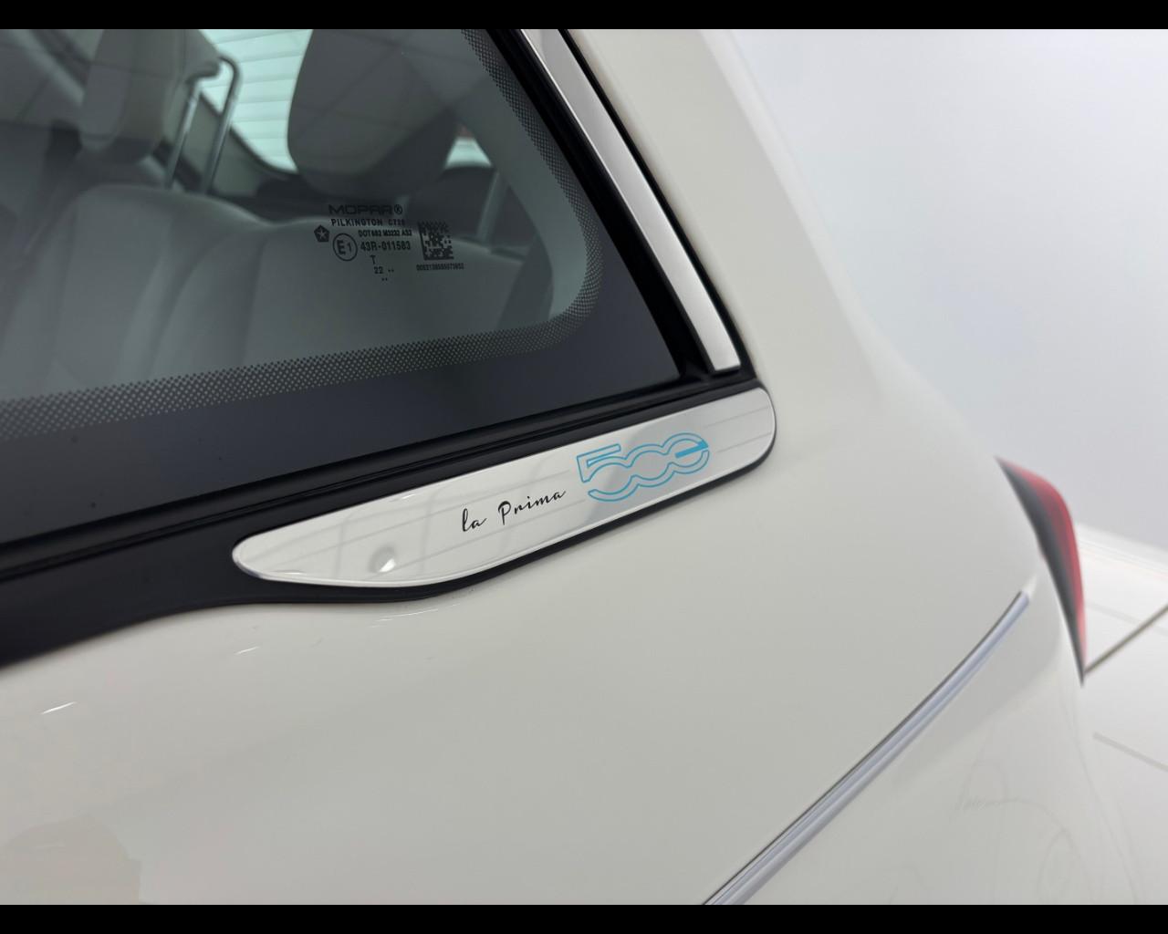 FIAT 500e 42 kWh La Prima by Bocelli