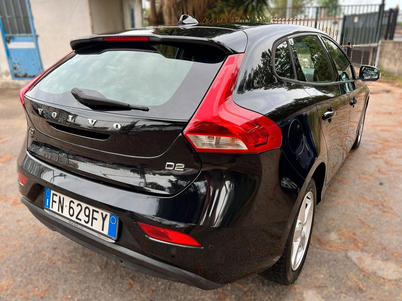 VOLVO V40 2.0 d2 Kinetic my18 - 2018