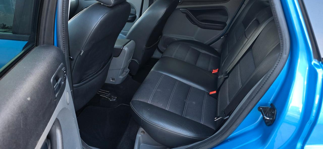 Ford Focus 2.0 (145CV) 5p. Bz.- GPL Tit.