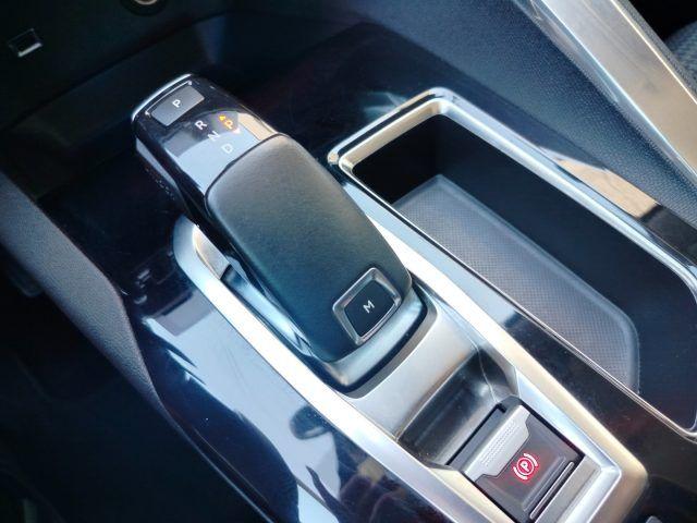 PEUGEOT 3008 BlueHDi 130 EAT8 Autom. Business