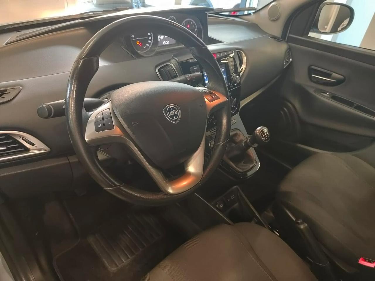 Lancia Ypsilon 1.2 69 CV 5 porte GPL Platinum