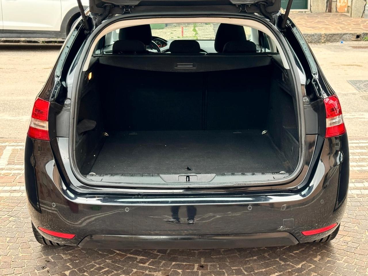 Peugeot 308 BlueHDi 120 S&S SW Allure
