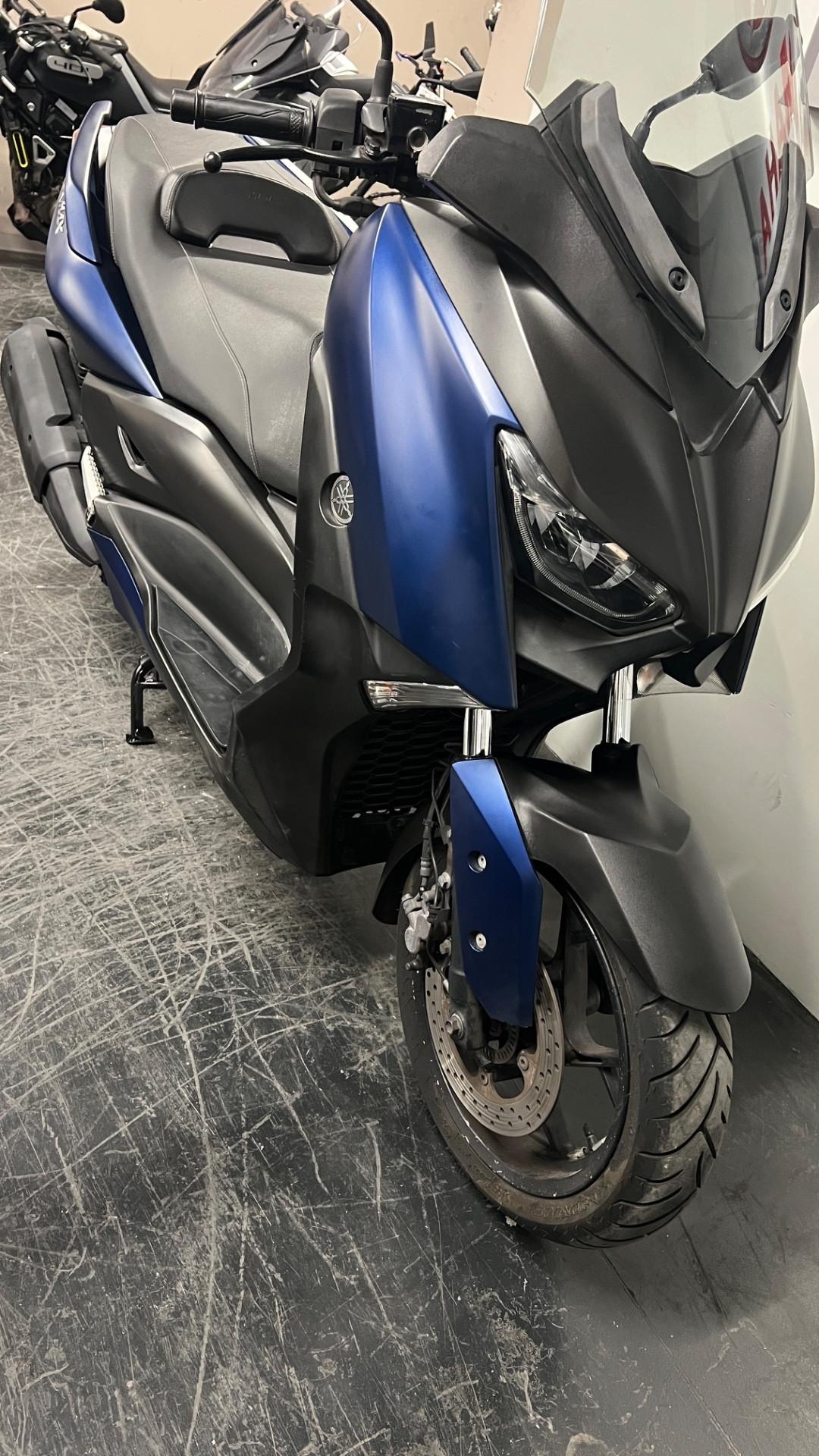 Yamaha X-Max 300