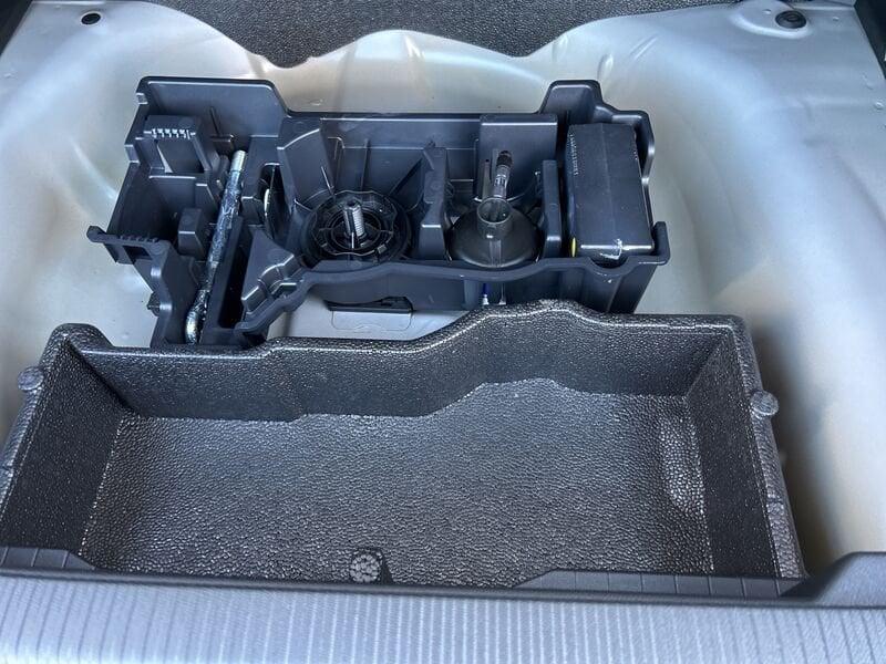 Peugeot 2008 II 2023 1.2 puretech Allure s&s 100cv