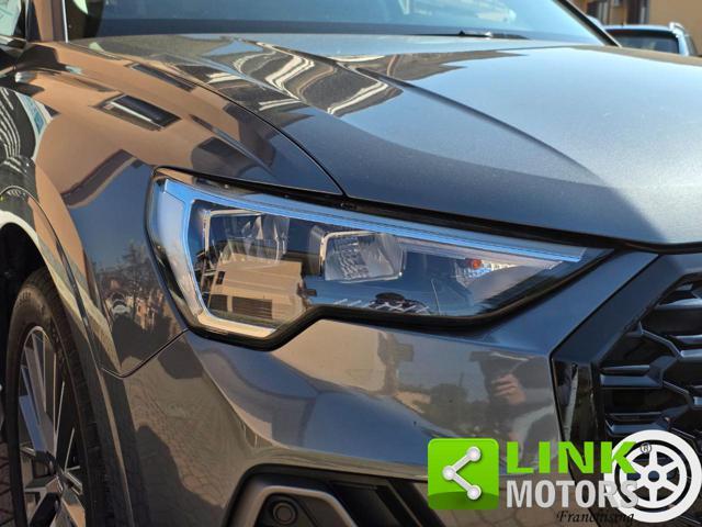 AUDI Q3 35 TFSI 150 CV S Tronic S Line Identity Black