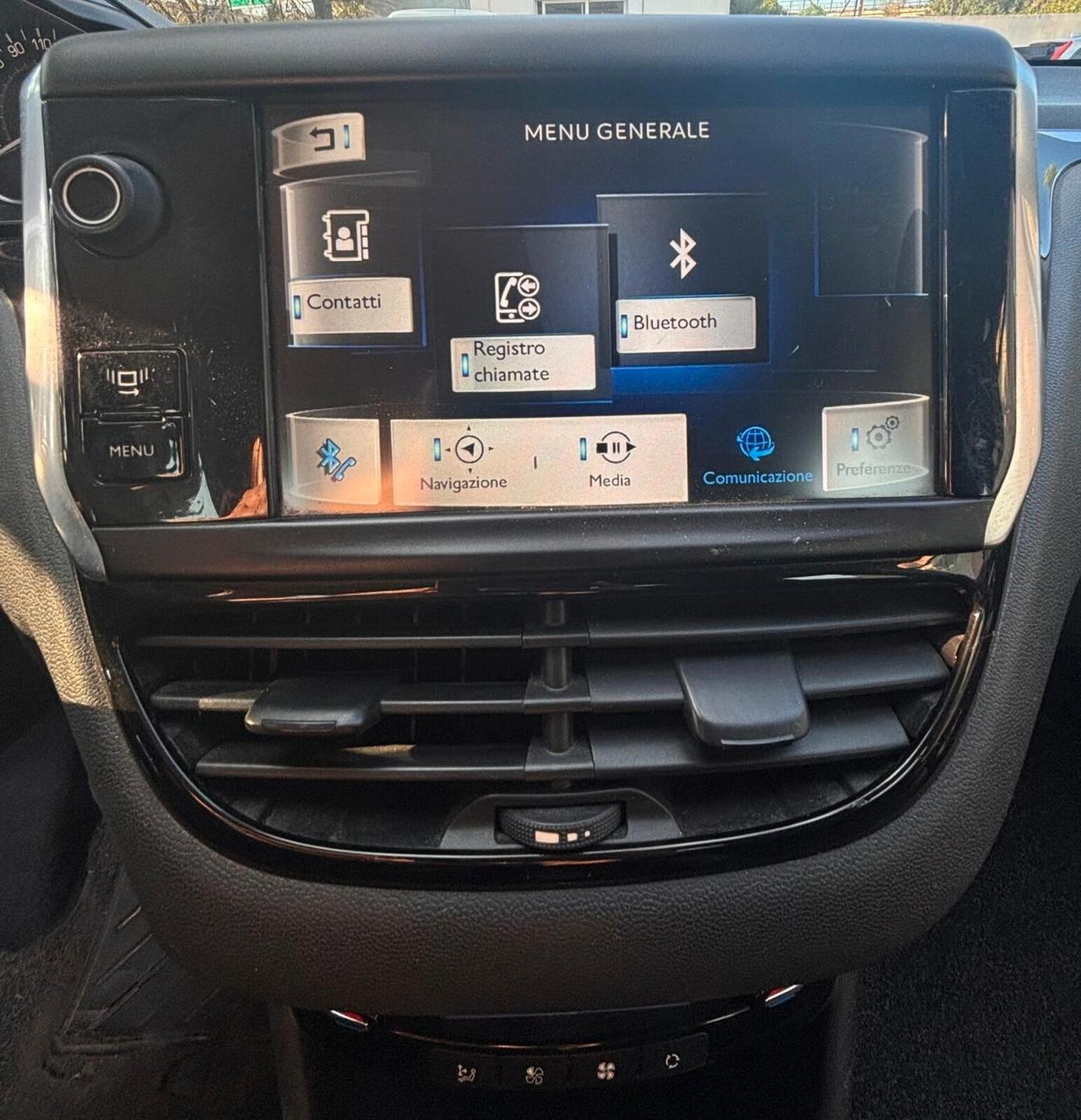 Peugeot 208 1.4 HDi 68 CV 5 porte Allure