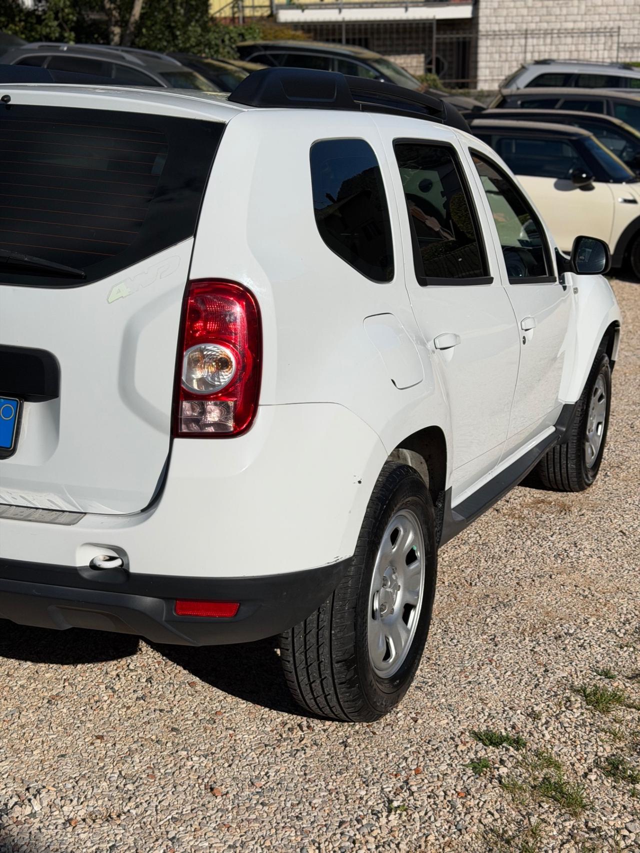 Dacia DUSTER 1.6 4x4 LAURÈATE KMCERT GARANZ