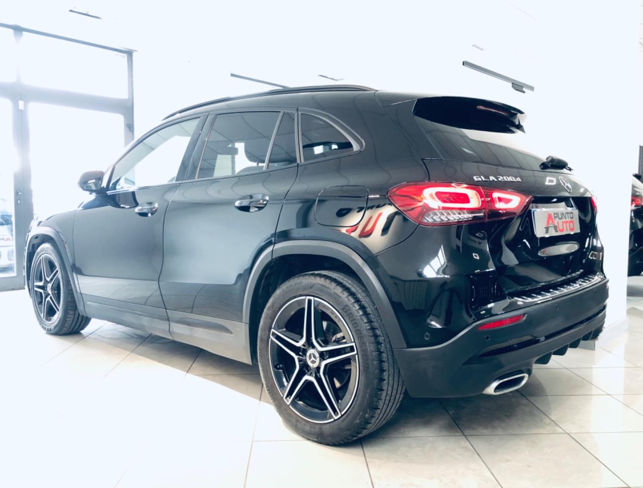 Mercedes-benz GLA 200 d amg Premium nero