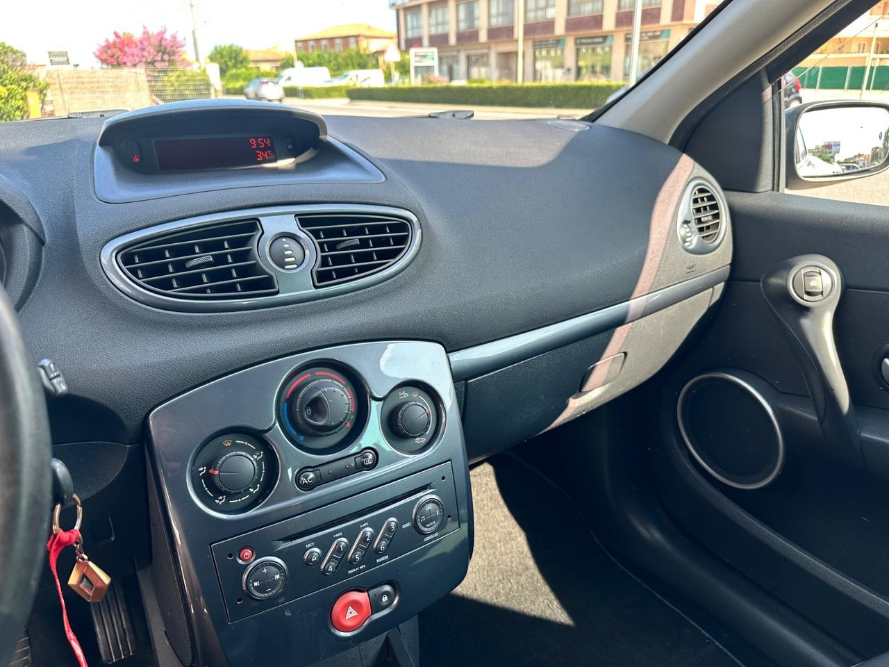 Renault Clio 1.2 16V 5 porte Le Iene metano