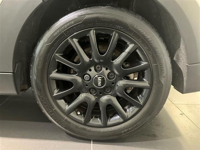 MINI Mini 5 Porte 1.5 Twin Power Turbo Cooper Essential
