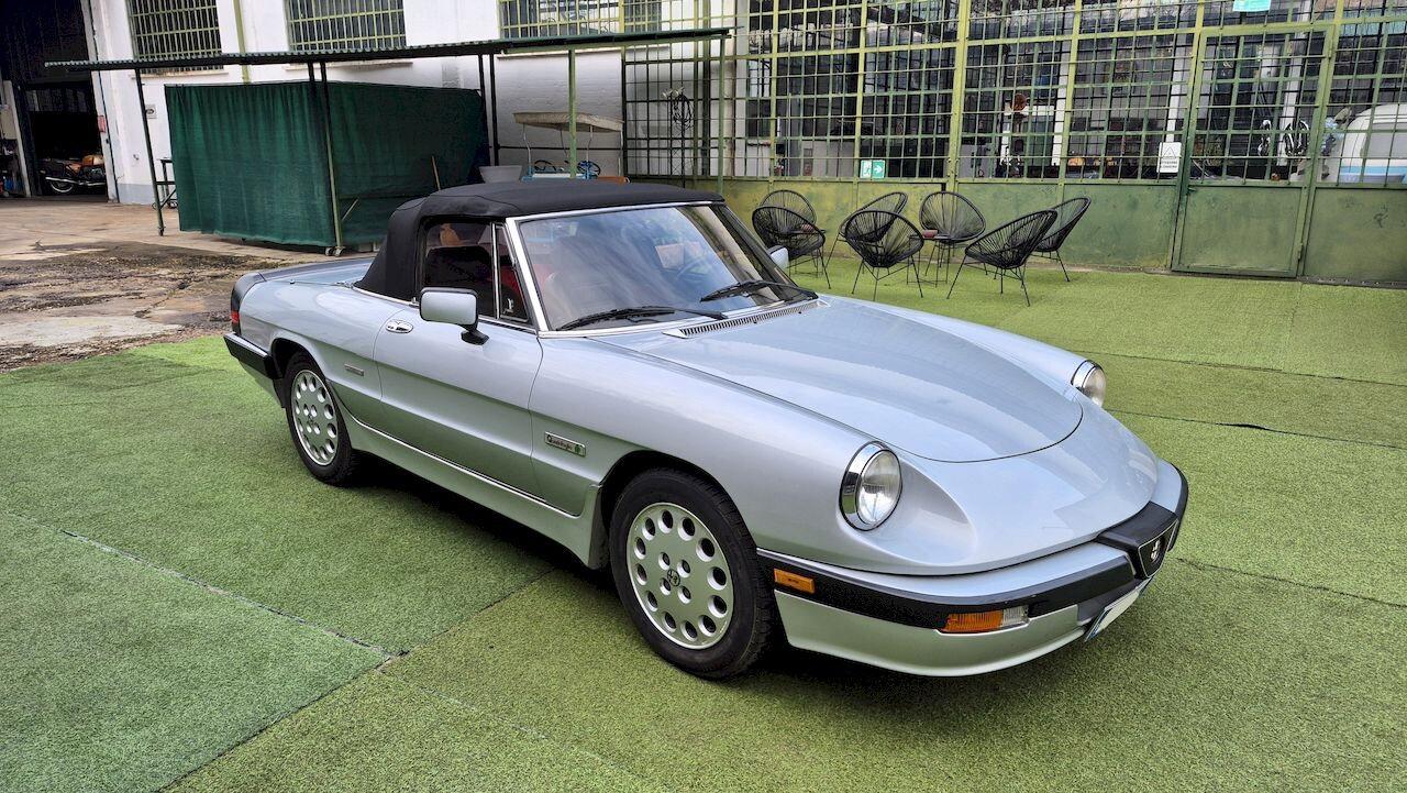 Alfa Romeo Spider 2.0i Quadrifoglio Verde – 1987