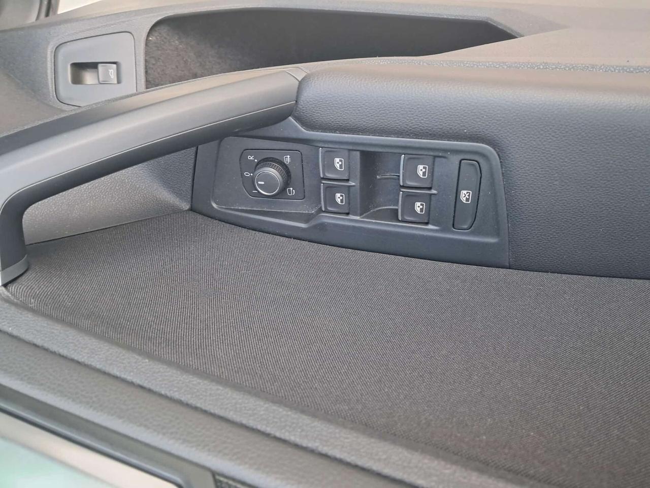 Volkswagen Tiguan 2.0 TDI 150 CV SCR DSG R-Line (IVA ESPOSTA)