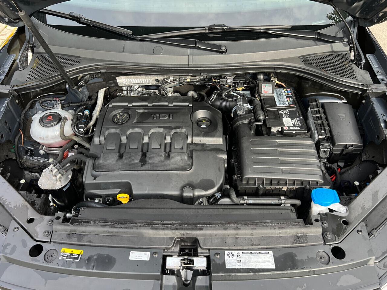 Volkswagen Tiguan R-Line 1.6 TDI 115cv 2018