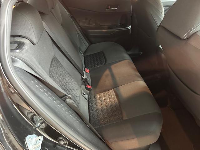 TOYOTA C-HR 1.8 Hybrid E-CVT Trend