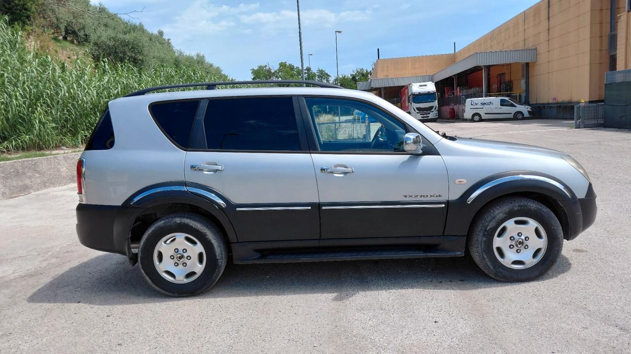 Ssangyong REXTON 2.7 XDi cat Premium 2 TOD