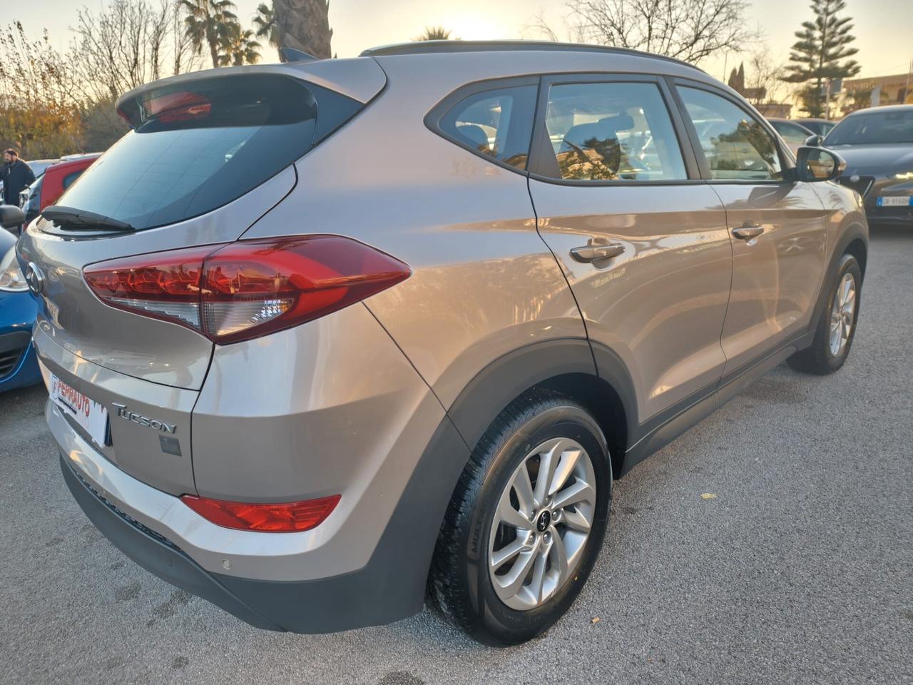 HYUNDAI TUCSON 1.6CRDI 116CV XTECH TETTO APRIBILE