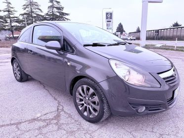 Opel Corsa 1.2 3 porte Club Ok neopatentati