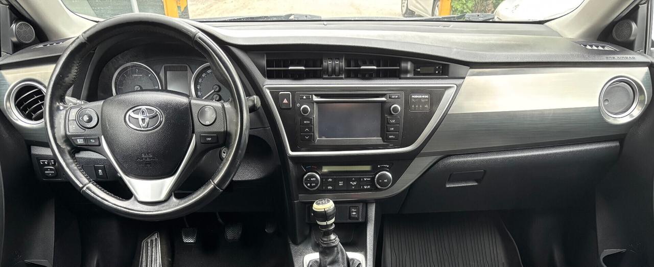 Toyota Auris 1.4 D-4D 5 porte ok neopatentati