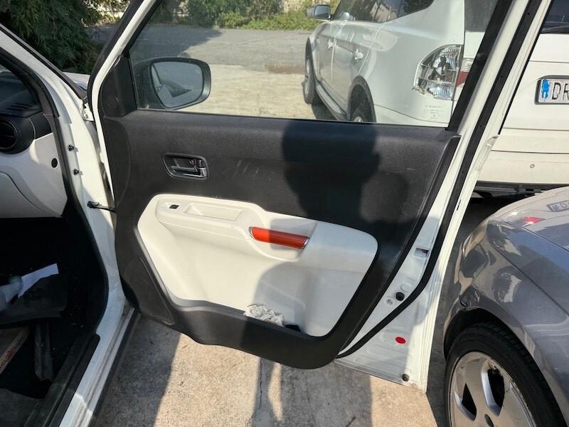 Suzuki Ignis 1.2 Hybrid Top