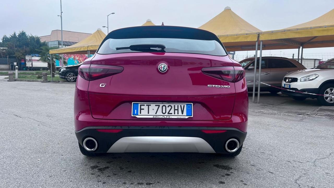 Alfa Romeo Stelvio 2.2 Turbodiesel 150 CV AT8 RWD Business