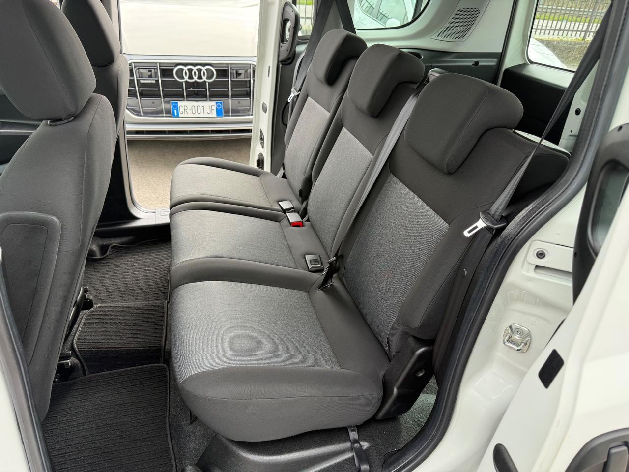 Fiat Doblo Combi N1 Autocarro 5 POSTI