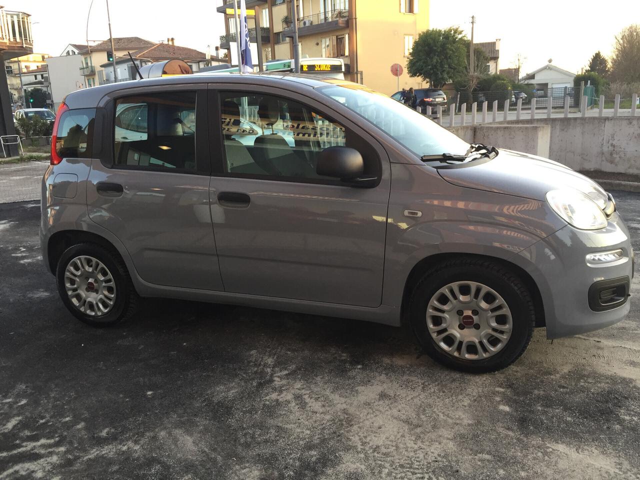 Fiat Panda 1.0 FireFly S&S Hybrid X NEOPATENTATI