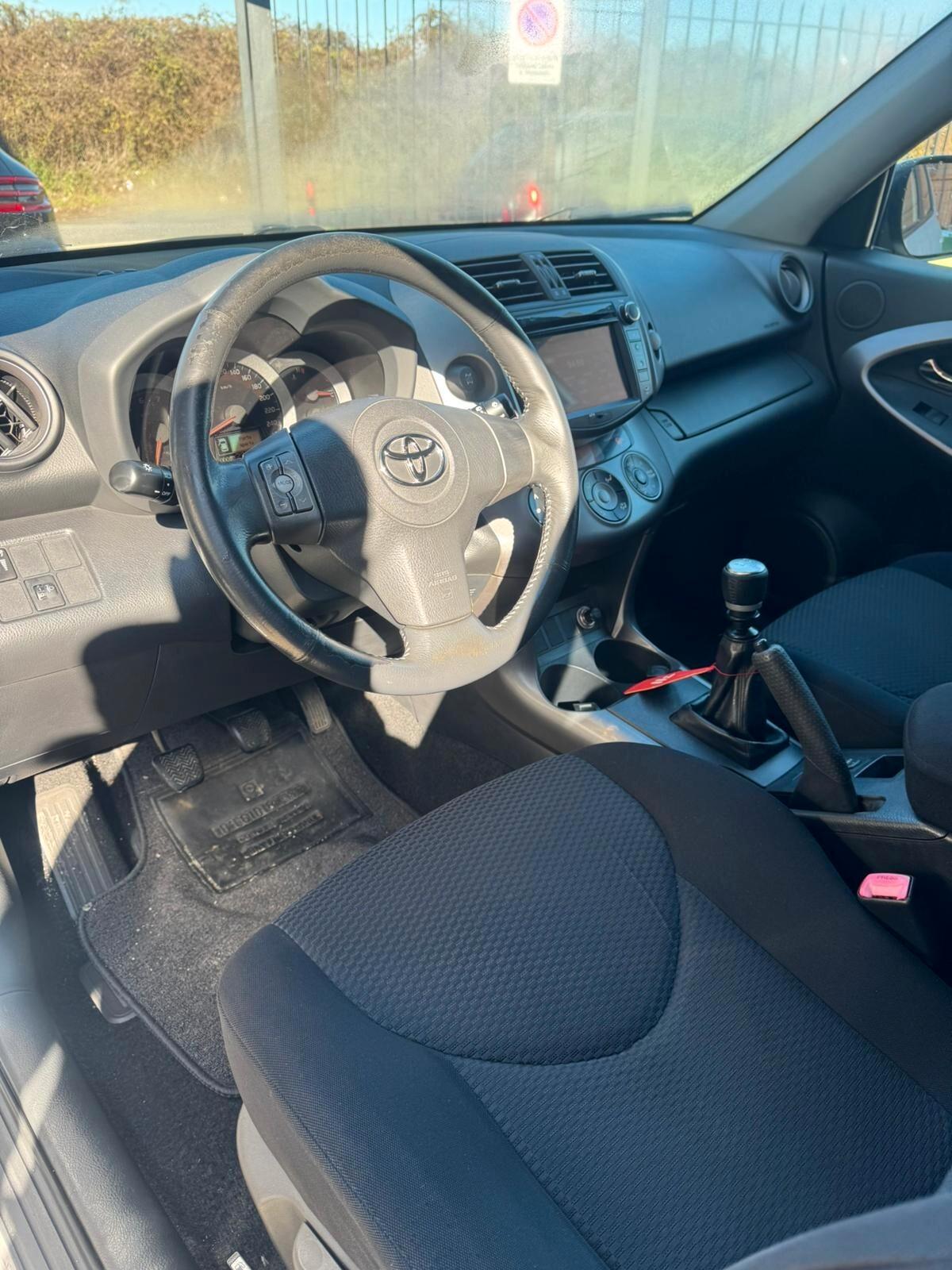 TOYOTA RAV 4 2.2 D-D4 136 CV DPF LUXURY