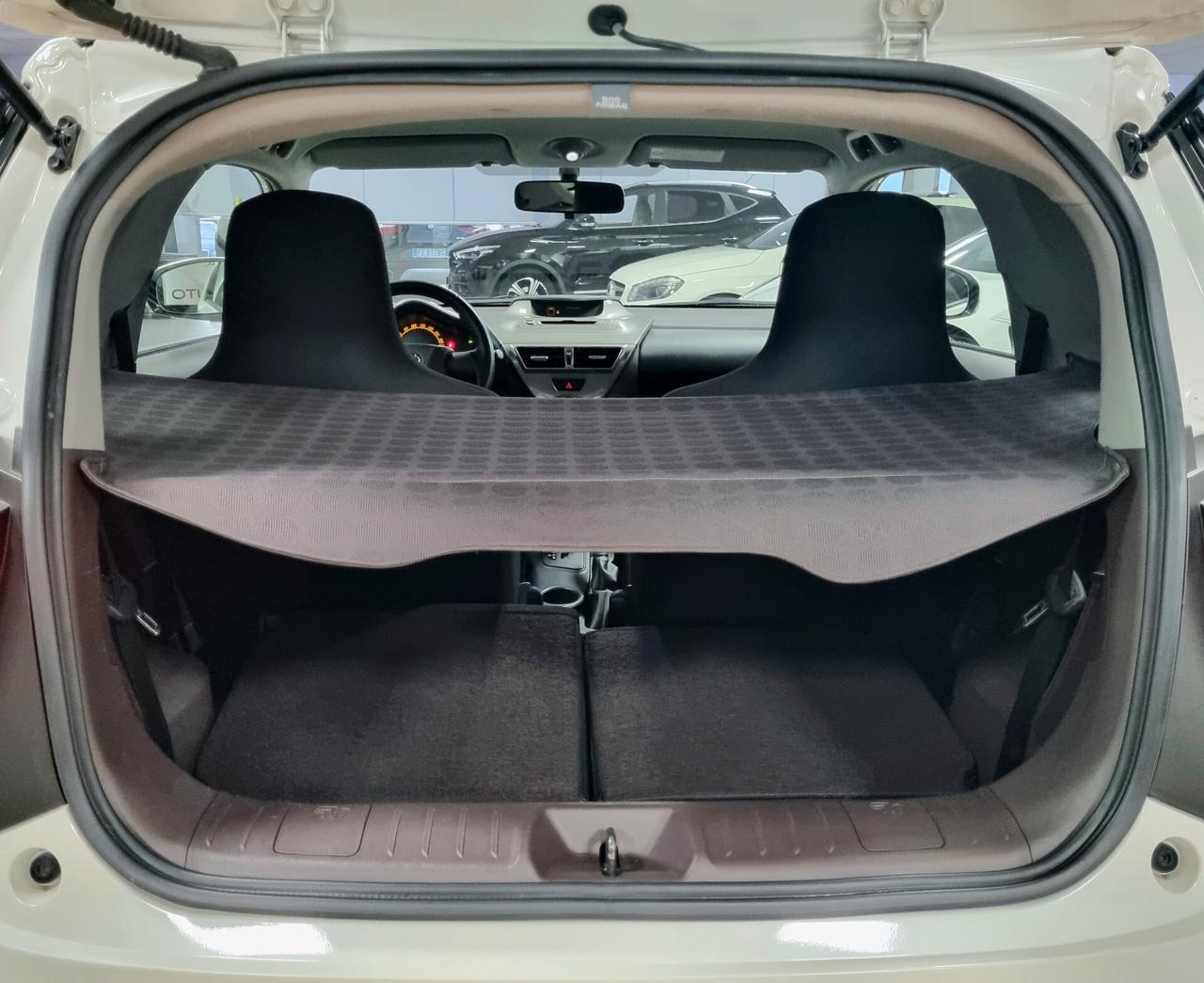 TOYOTA iQ 1.0 VVT 68CV MULTIDRIVE AUTOMATIC