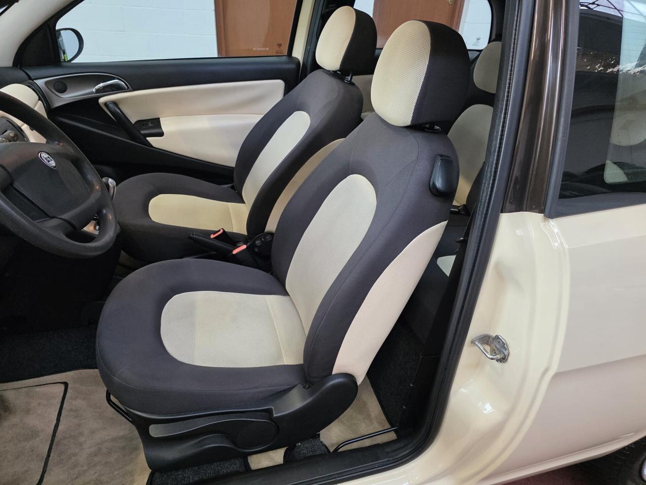 Lancia Ypsilon 1.4 16V Platino NEOPAT AUTOMATICA