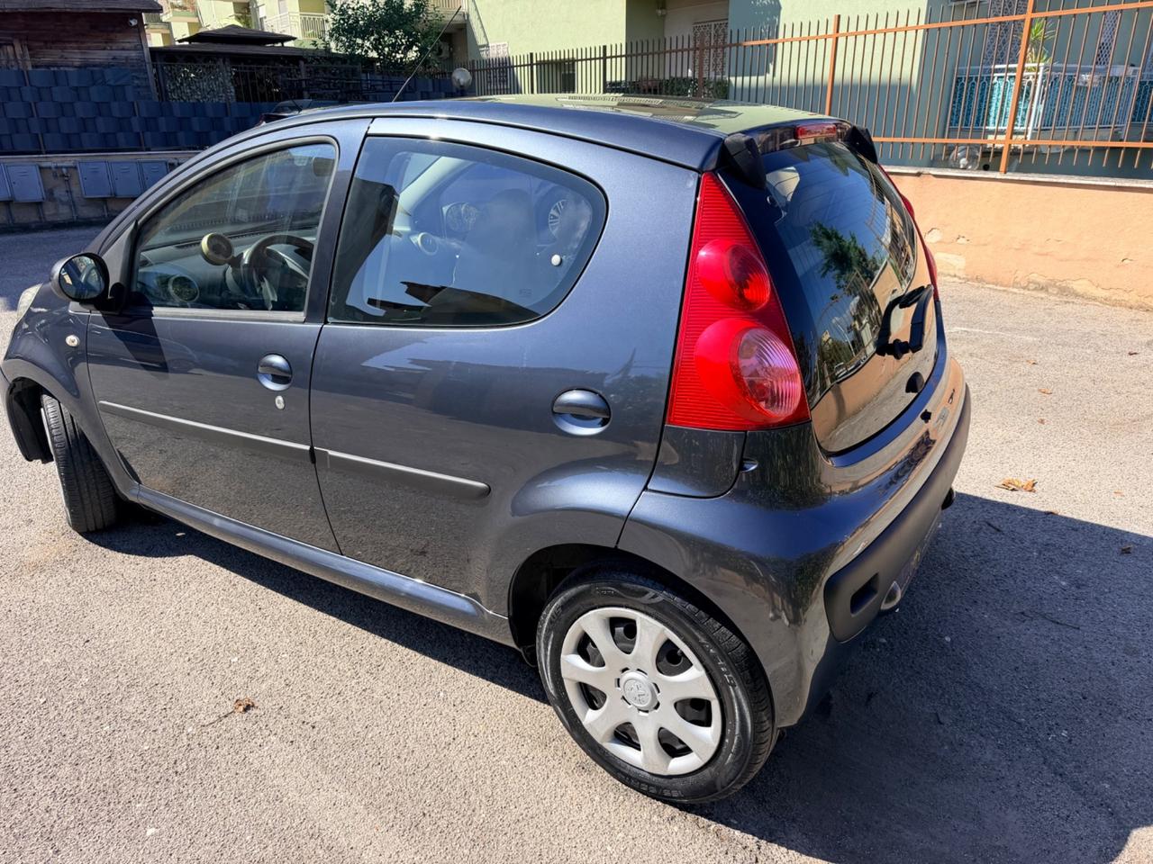 Peugeot 107 1.4 HDi 5p. Plaisir