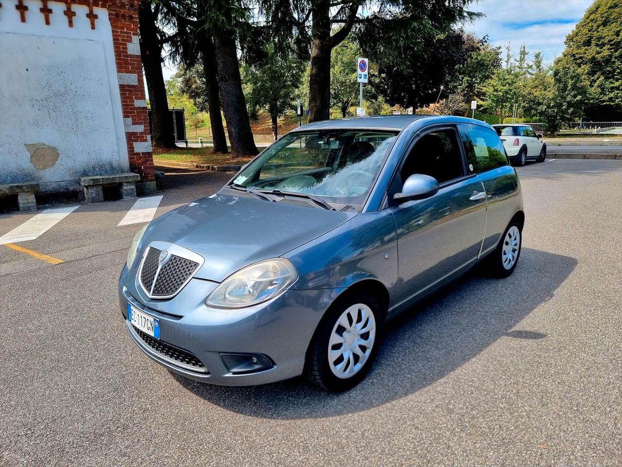 Lancia Ypsilon 1.4 Gpl ADATTA A NEOPATENTATI